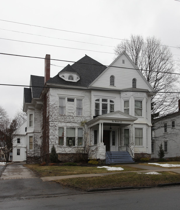 106 S William St in Johnstown, NY - Building Photo