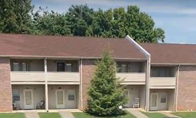 Maplecrest Square Apartments in Jefferson City, TN - Foto de edificio