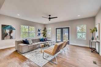 816 Beechwood Ave SW in Atlanta, GA - Building Photo - Building Photo