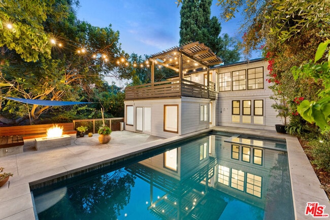 1530 Elevado St in Los Angeles, CA - Building Photo - Building Photo