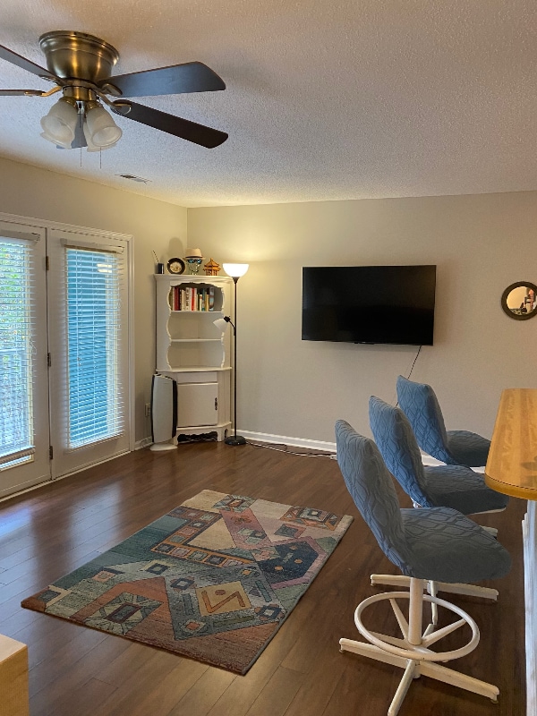 1511 Creekwood Ct in Raleigh, NC - Foto de edificio - Building Photo