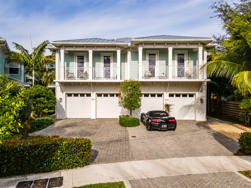 1546 Argyle Dr in Fort Lauderdale, FL - Foto de edificio