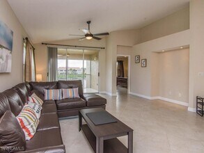 6610 Huntington Lakes Cir in Naples, FL - Building Photo - Building Photo