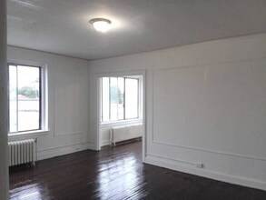 10 Ferris St, Unit 10 Ferris st, Highland Park  Mi 48203 in Highland Park, MI - Building Photo - Building Photo