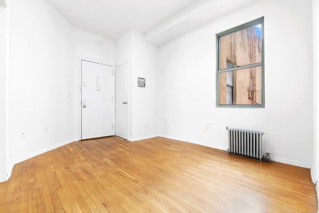 247 W 63rd St, Unit PHE in New York, NY - Building Photo - Building Photo