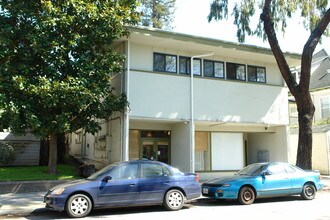 1711 Martin Luther King Jr Way in Berkeley, CA - Building Photo - Building Photo