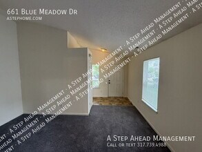 661 Blue Meadow Dr in Greenwood, IN - Building Photo - Building Photo