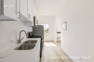 1623 Mariposa Ave in Los Angeles, CA - Foto de edificio - Building Photo