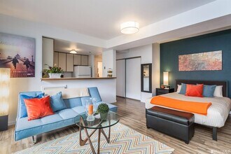 601 Van Ness Ave in San Francisco, CA - Foto de edificio - Building Photo