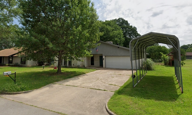 115 Sylvia St