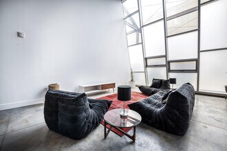 130 S Hewitt St, Unit 22 in Los Angeles, CA - Building Photo - Building Photo