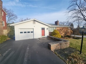 149 Robbins Ln in Syracuse, NY - Building Photo - Building Photo