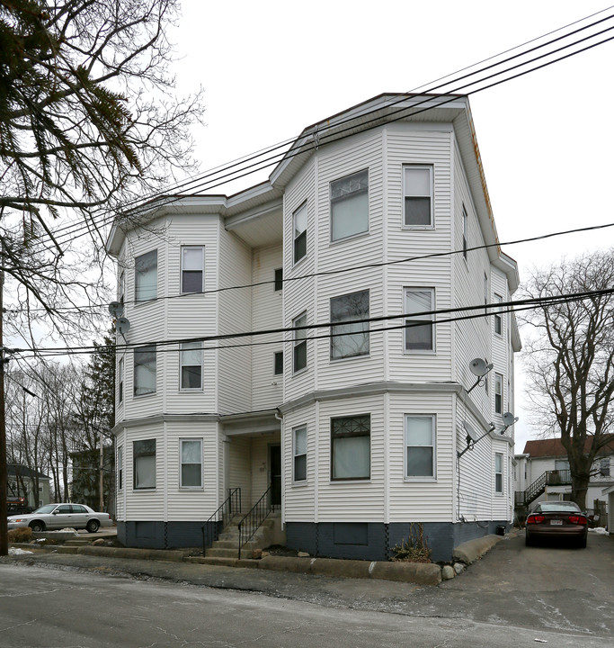 66 Glenwood St in Brockton, MA - Building Photo