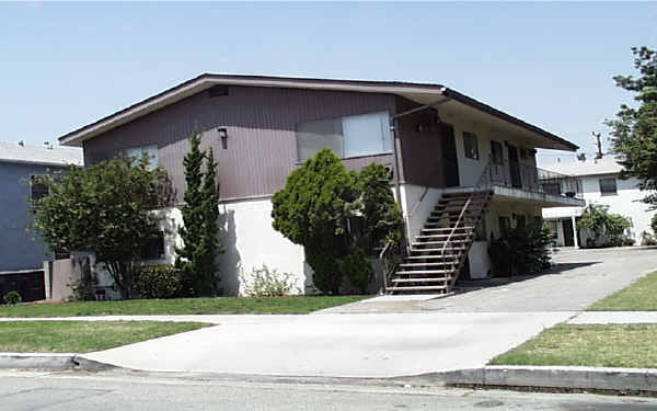 513-515 Irving Ave in Glendale, CA - Foto de edificio - Building Photo