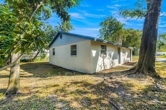 9610 N 12th St in Tampa, FL - Building Photo - Building Photo