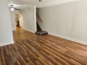 721 W Oak St in Norristown, PA - Building Photo - Building Photo