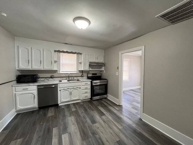 5060 Rawlings Rd in Nashville, TN - Building Photo - Building Photo