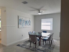 2225 SE 30th St in Homestead, FL - Building Photo - Building Photo