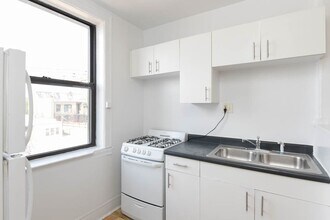 2334.5 N Spaulding Ave in Chicago, IL - Building Photo - Building Photo
