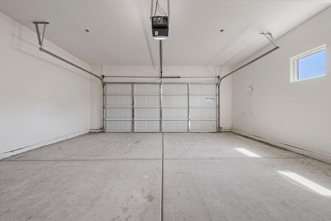 7649 E 44th St in Yuma, AZ - Foto de edificio - Building Photo