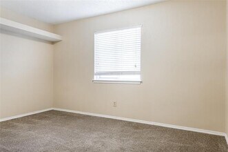 6329 N Park Dr in Watauga, TX - Building Photo - Building Photo