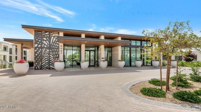 property at 6587 N Palmeraie Blvd