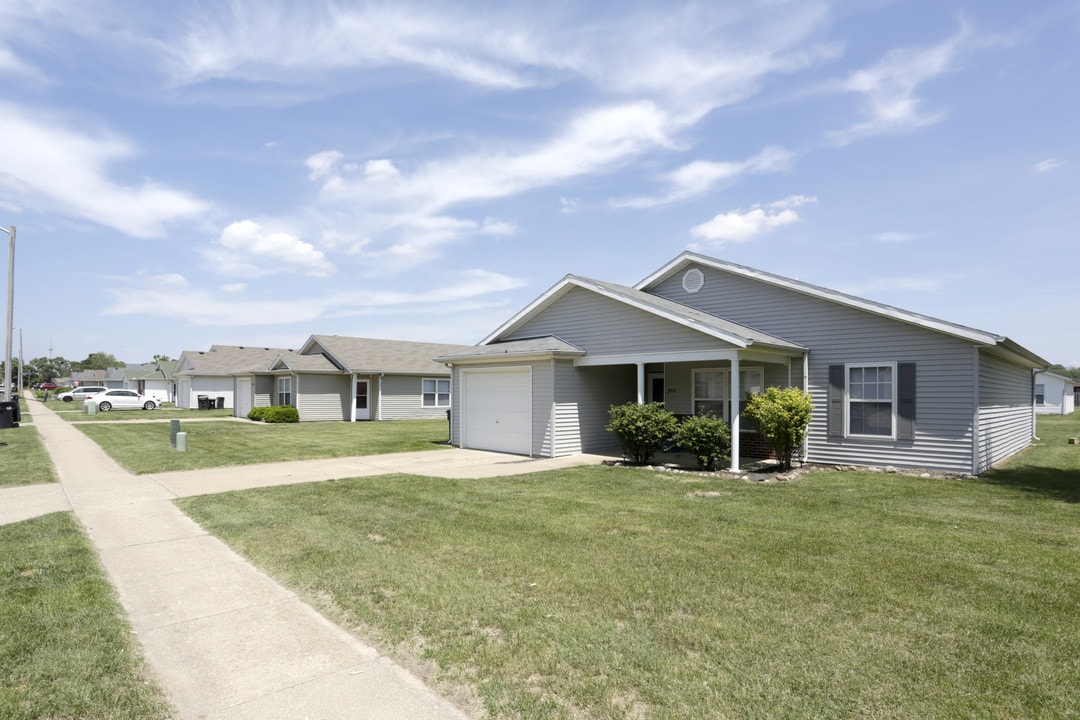 Rosemary Crossing in Pekin, IL - Foto de edificio