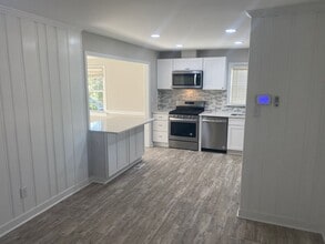 9360 Brentwood Dr in Mechanicsville, VA - Building Photo - Building Photo