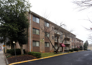 The Eastmont in Washington, DC - Building Photo - Building Photo