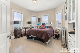 175 River St, Unit 3 in Cambridge, MA - Foto de edificio - Building Photo