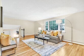 310 Hayward Mill Rd in Concord, MA - Building Photo - Building Photo