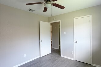 7215 Haverton Dr in Houston, TX - Building Photo - Building Photo