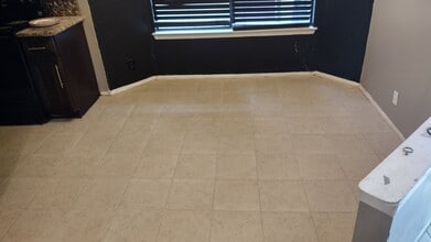 6927 Belforest in San Antonio, TX - Building Photo - Building Photo