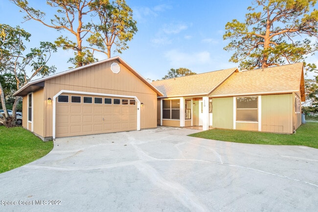 property at 110 Cardinal Dr