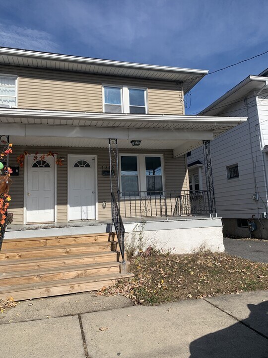 1812 Scarboro St in Exeter, PA - Building Photo