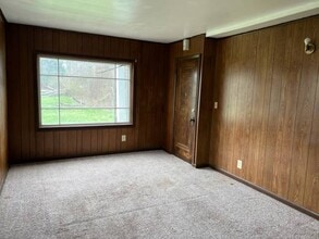 1105 W Vine St in Alliance, OH - Building Photo - Building Photo