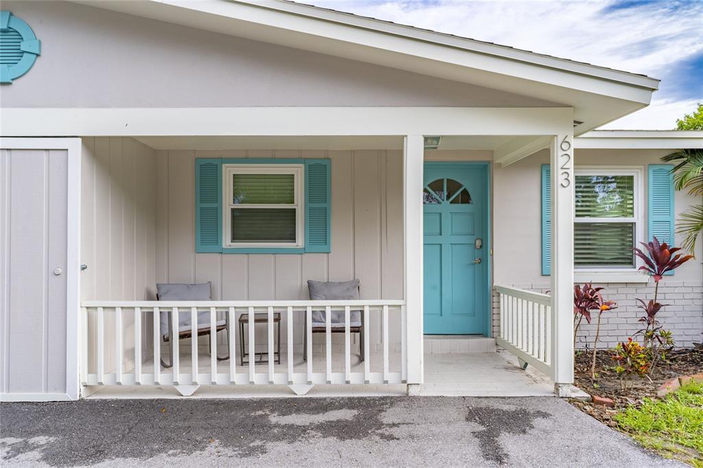 623 Lyndhurst St in Dunedin, FL - Building Photo
