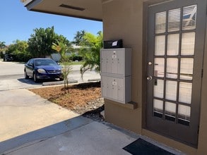 971 SE 22nd Ave in Pompano Beach, FL - Foto de edificio - Building Photo