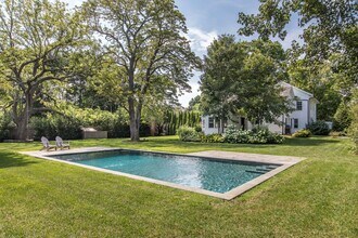 274 Main St in Amagansett, NY - Building Photo - Building Photo