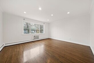 76 Oxford Ave, Unit #1 in Cambridge, MA - Building Photo - Building Photo