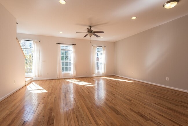 151 Brookwood Dr in Charlottesville, VA - Building Photo - Building Photo