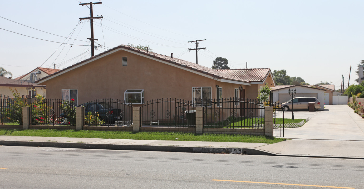 3908 Cogswell Rd in El Monte, CA - Building Photo