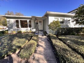 2203 Montana St in Orlando, FL - Building Photo