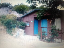 230 Roosevelt St in Miami, AZ - Building Photo