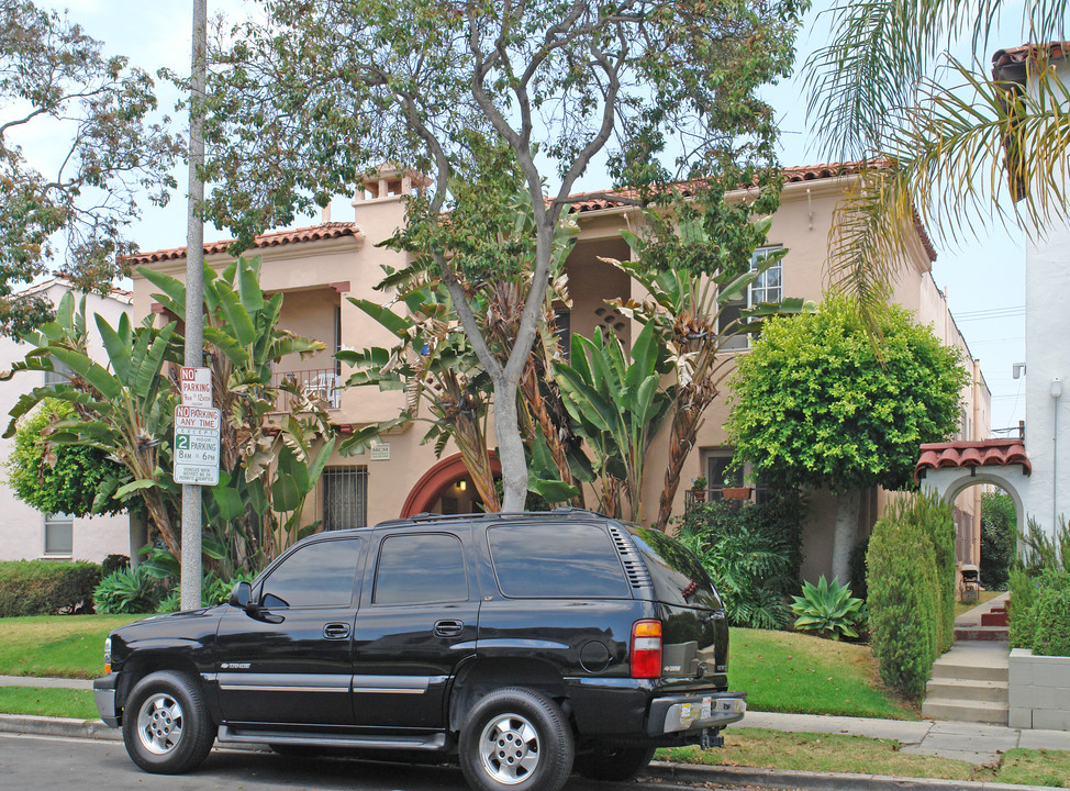 8323 Blackburn Ave in Los Angeles, CA - Building Photo