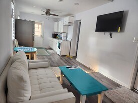 1204 Lossing Ave, Unit Blue bldg in Colonial Beach, VA - Building Photo