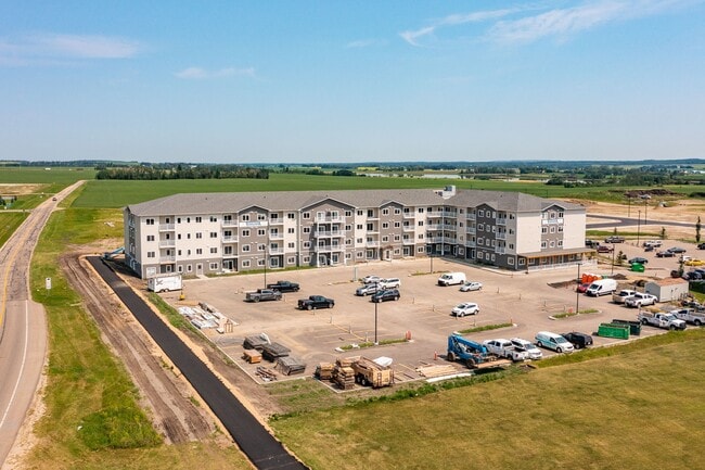 Trilogy West in Lacombe, AB - Building Photo - Building Photo