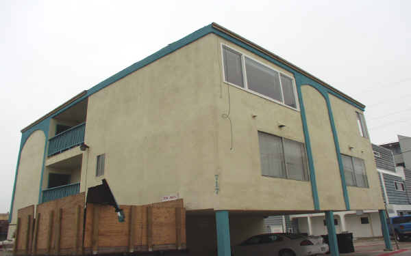 717 Rockaway Ct in San Diego, CA - Building Photo