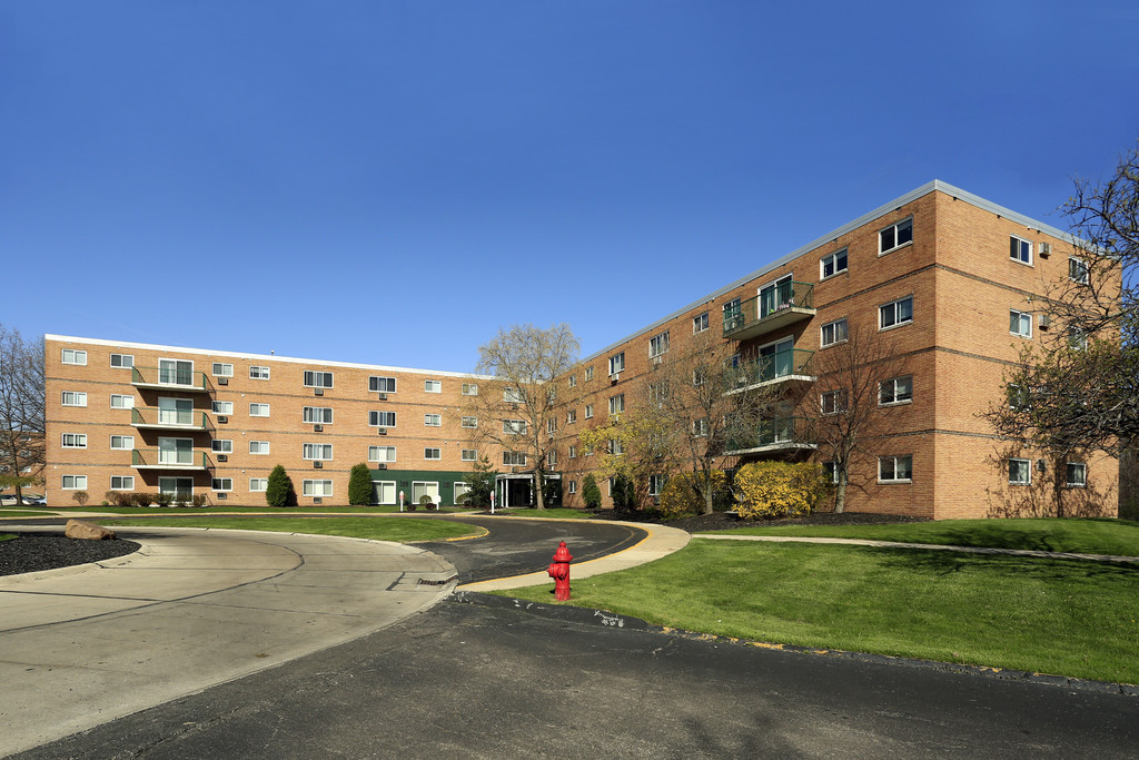 Dorchester Village Apartments in Richmond Heights, OH