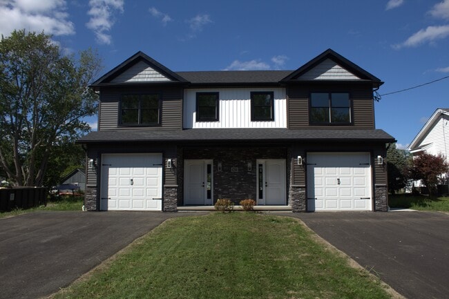 4266 Greenfield Pkwy, Unit 4266 Greenfield Duplex